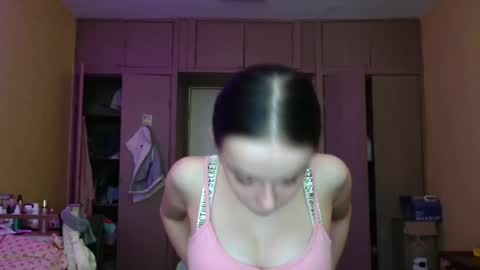 Yuliia online show from 04/05/26, 12:46