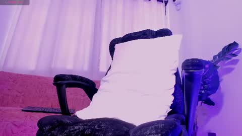 yulieth_x online show from 06/11/26, 02:37