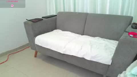 yuliethpetite online show from 04/20/26, 01:03