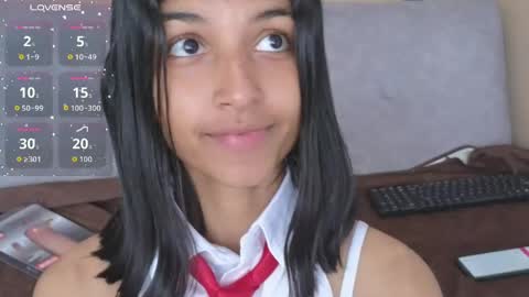 Snapshot of yuliethpetite chatting on 05/29/26, 01:31 yuliethpetite online show from 05/29/26, 01:31