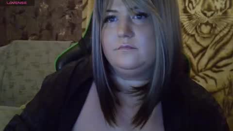 yuliiared online show from 12/04/25, 08:17