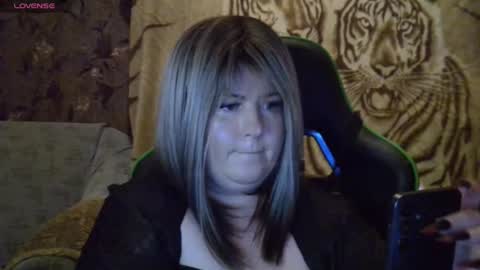 yuliiared online show from 12/05/25, 07:21