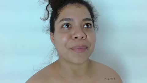 Yuli and SaraIndependent model online show from 01/06/25, 12:59