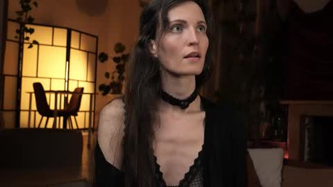 yulla dao online show from 11/15/25, 05:31