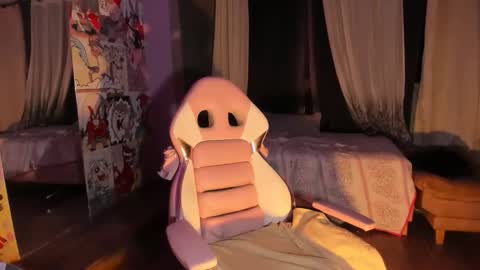 yumeko_dolly_ online show from 01/10/26, 11:53