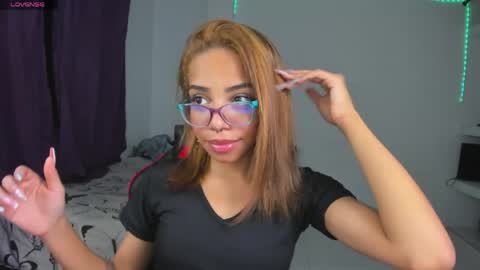 yumi_hanna online show from 05/06/26, 07:35