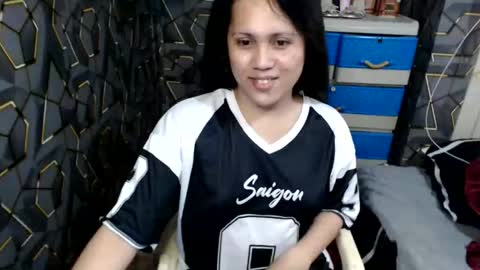 Snapshot of yumi_white chatting on 10/08/25, 05:38 yumi online show from 10/08/25, 05:38