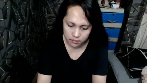 yumi online show from 11/10/25, 04:28