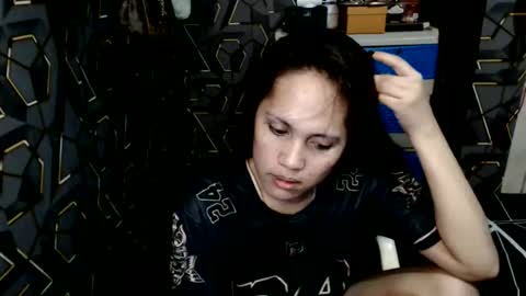 yumi online show from 03/14/26, 12:32