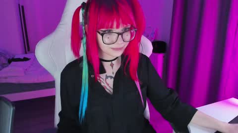 Yumi 3 online show from 12/06/24, 12:49