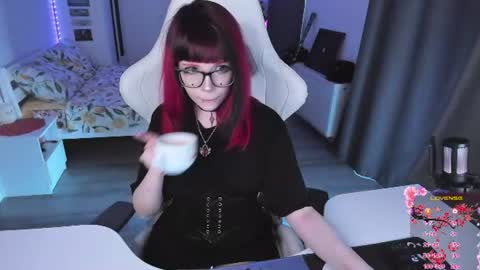 Yumi 3 online show from 06/21/26, 12:41