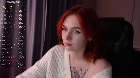 Mia 3  online show from 01/01/25, 02:42