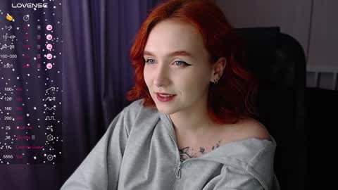 Mia 3  online show from 01/02/25, 10:37