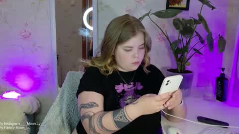 Polly online show from 09/18/25, 01:13
