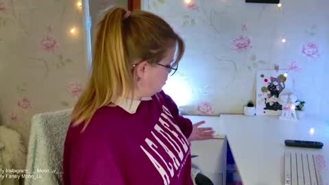 Polly online show from 12/02/25, 02:12