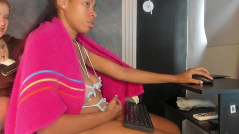 Yummyduo online show from 01/25/25, 08:10