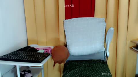 Snapshot of yummyhottits chatting on 05/06/26, 06:02 nemay online show from 05/06/26, 06:02