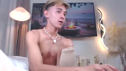 Justine online show from 12/28/24, 10:13