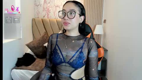 Yuna  online show from 09/20/25, 12:06