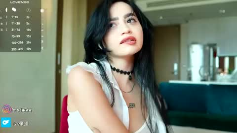 Snapshot of yuna_leen chatting on 06/19/26, 06:40 yuna_leen online show from 06/19/26, 06:40