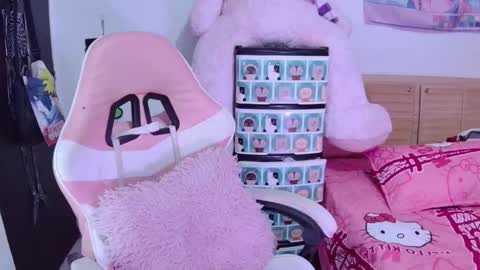 yuna_pink666 online show from 01/18/25, 11:11