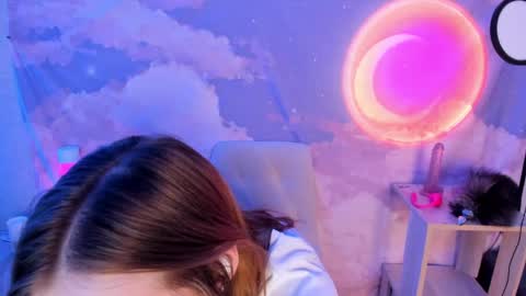 Yuna online show from 04/14/26, 10:05