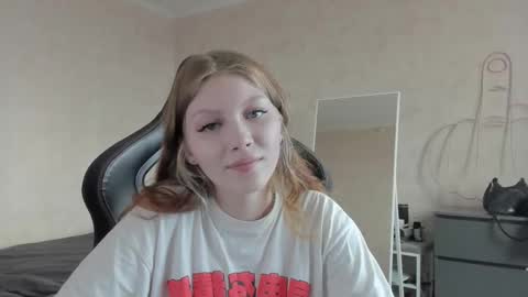 Snapshot of yunarosee chatting on 09/13/25, 12:16 yunarosee online show from 09/13/25, 12:16