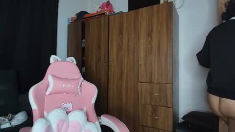 Snapshot of yungelitamor_ chatting on 07/07/26, 04:59 ELITA online show from 07/07/26, 04:59