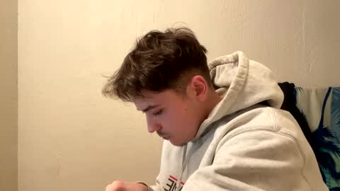 yungstudbev online show from 12/24/24, 09:50