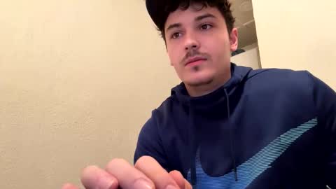 yungstudbev online show from 10/08/25, 11:35