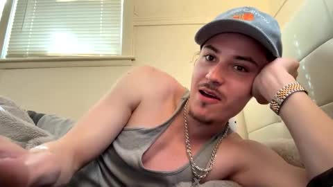yungstudbev online show from 05/01/26, 07:51