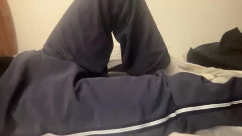 yungwolf69 online show from 12/04/25, 08:12