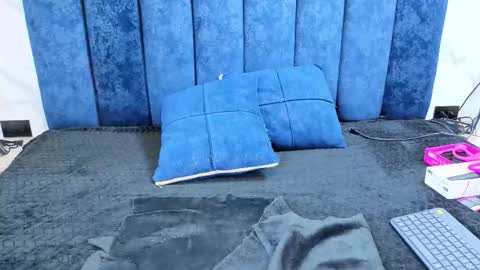 yunkeyc online show from 11/21/25, 03:16