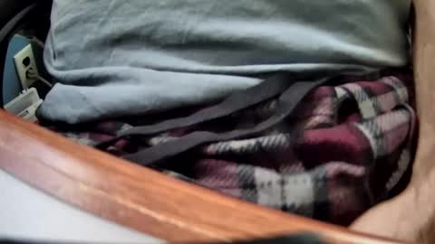 yuppers1234 online show from 09/17/25, 04:19