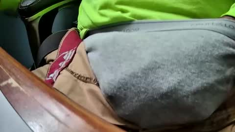 yuppers1234 online show from 10/17/25, 06:10