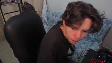 yurii_moody online show from 11/30/25, 05:28