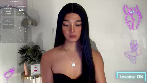 Yuri online show from 09/25/25, 03:49