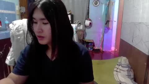 yuriyumixx_xoxo online show from 10/13/25, 12:16