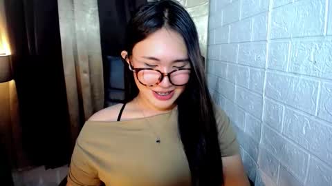 yuriyumixx_xoxo online show from 10/21/25, 04:30