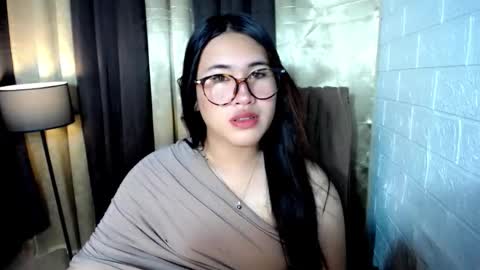 yuriyumixx_xoxo online show from 11/08/25, 07:34