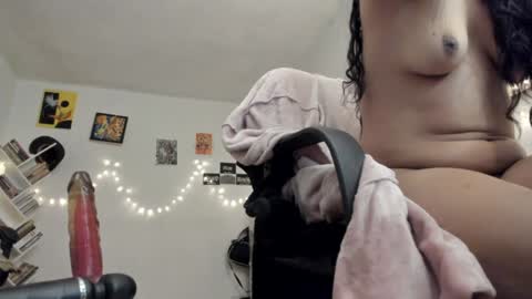 paola online show from 02/03/25, 02:03