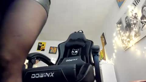 paola online show from 02/21/25, 09:43