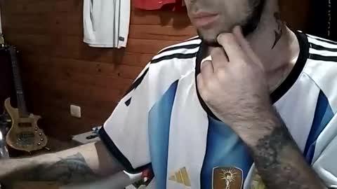 Yuumi online show from 04/14/26, 01:00