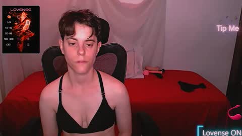 Yuyu online show from 11/30/25, 01:20