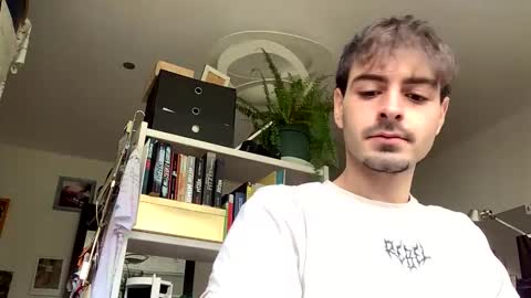 Snapshot of yvesbunnny chatting on 10/28/25, 11:14 yvesbunnny online show from 10/28/25, 11:14