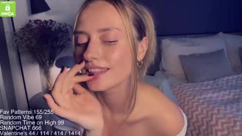 Snapshot of yvie_ chatting on 02/14/25, 06:45 The Queen Bitch of the United Kingdom online show from 02/14/25, 06:45