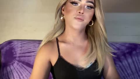 Miss Cali online show from 01/12/25, 07:31