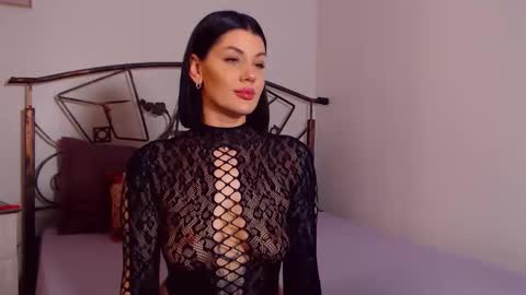 I V Y   online show from 03/26/26, 08:03