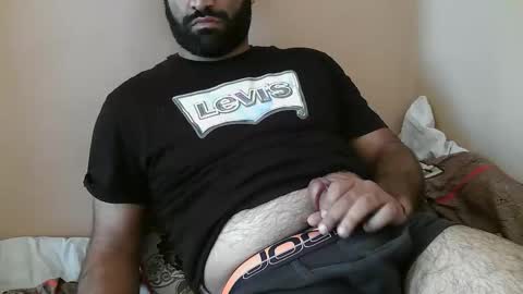 Snapshot of yxxtxxdentyk chatting on 10/27/25, 05:22 Bi BearXXX online show from 10/27/25, 05:22