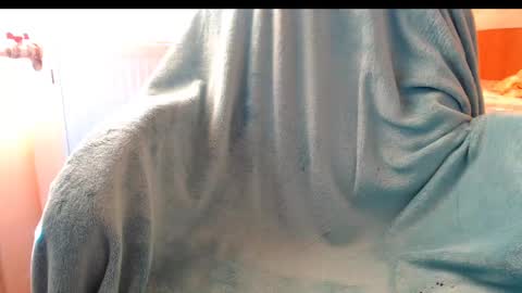 Snapshot of yzza_suave chatting on 02/09/25, 09:47 yzza_suave online show from 02/09/25, 09:47